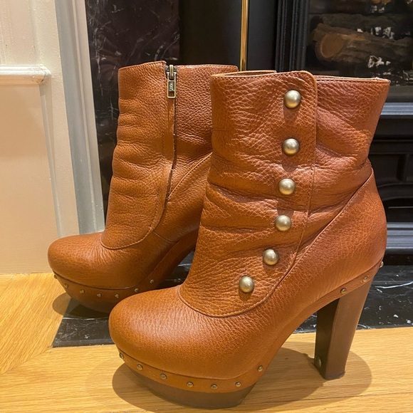 UGG Australia Cosima Brown Leather Ankle Boots Size 7 Studded High Heel Platform - Picture 1 of 15